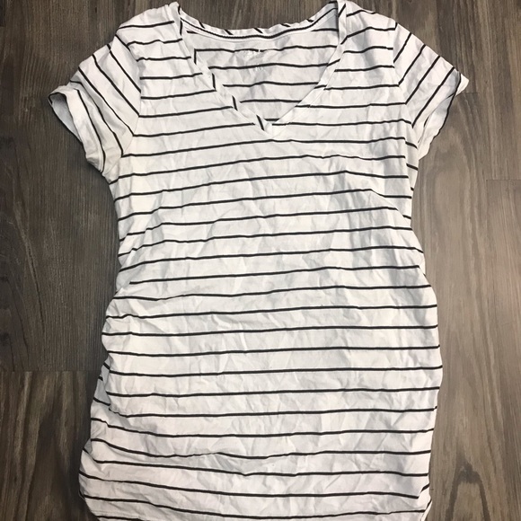 8 Maternity V-neck T-shirt’s - Picture 4 of 4